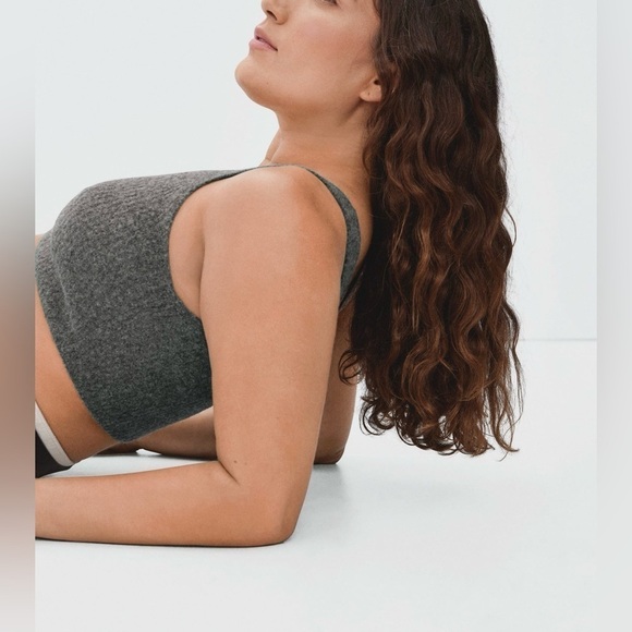 NWT Everlane The Cozy Stretch Tank in Heather Charcoal, Wool Blend, Super Soft S - Picture 3 of 15